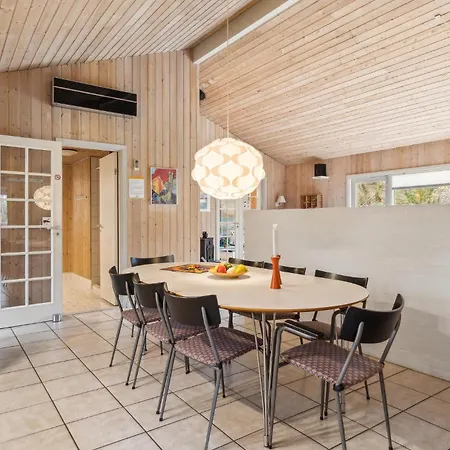 Prázdninový dům Beautiful In With Sauna